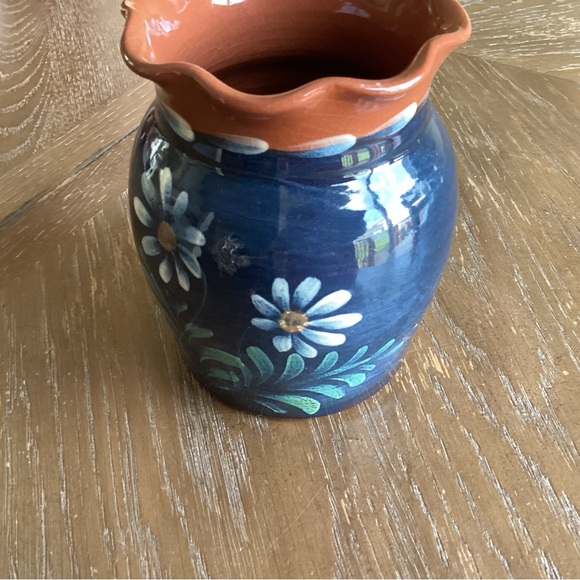 Art Pottery Vase - Picture 8 of 8